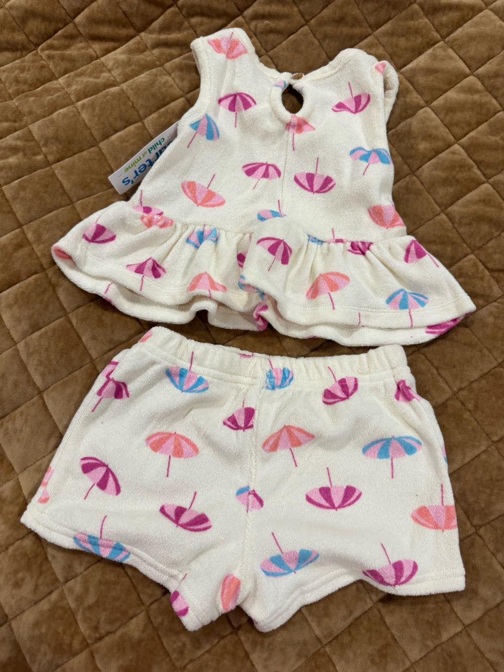 Carter's 2 piece Cream Terry cloth adorable beach umbrella print set⛱️